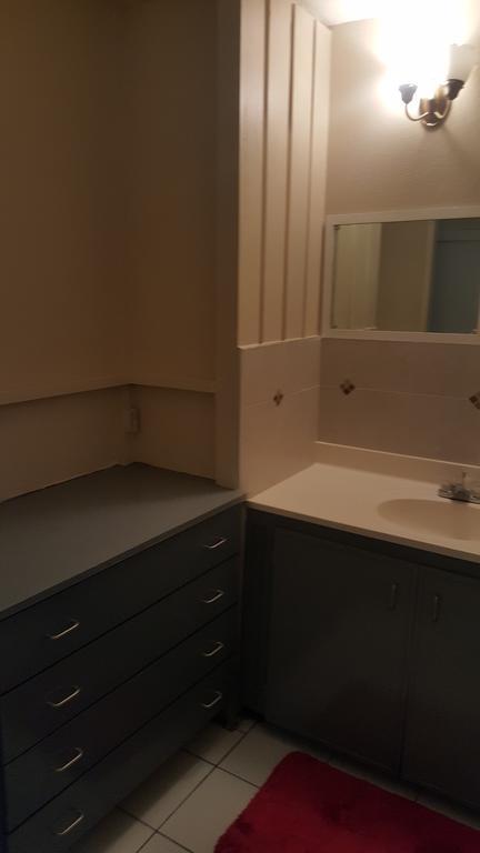 Comfortable Suite 1 Kingston Luaran gambar